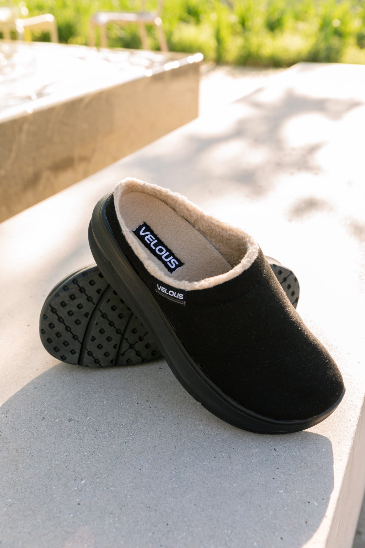 VELOUS Timberline Clog