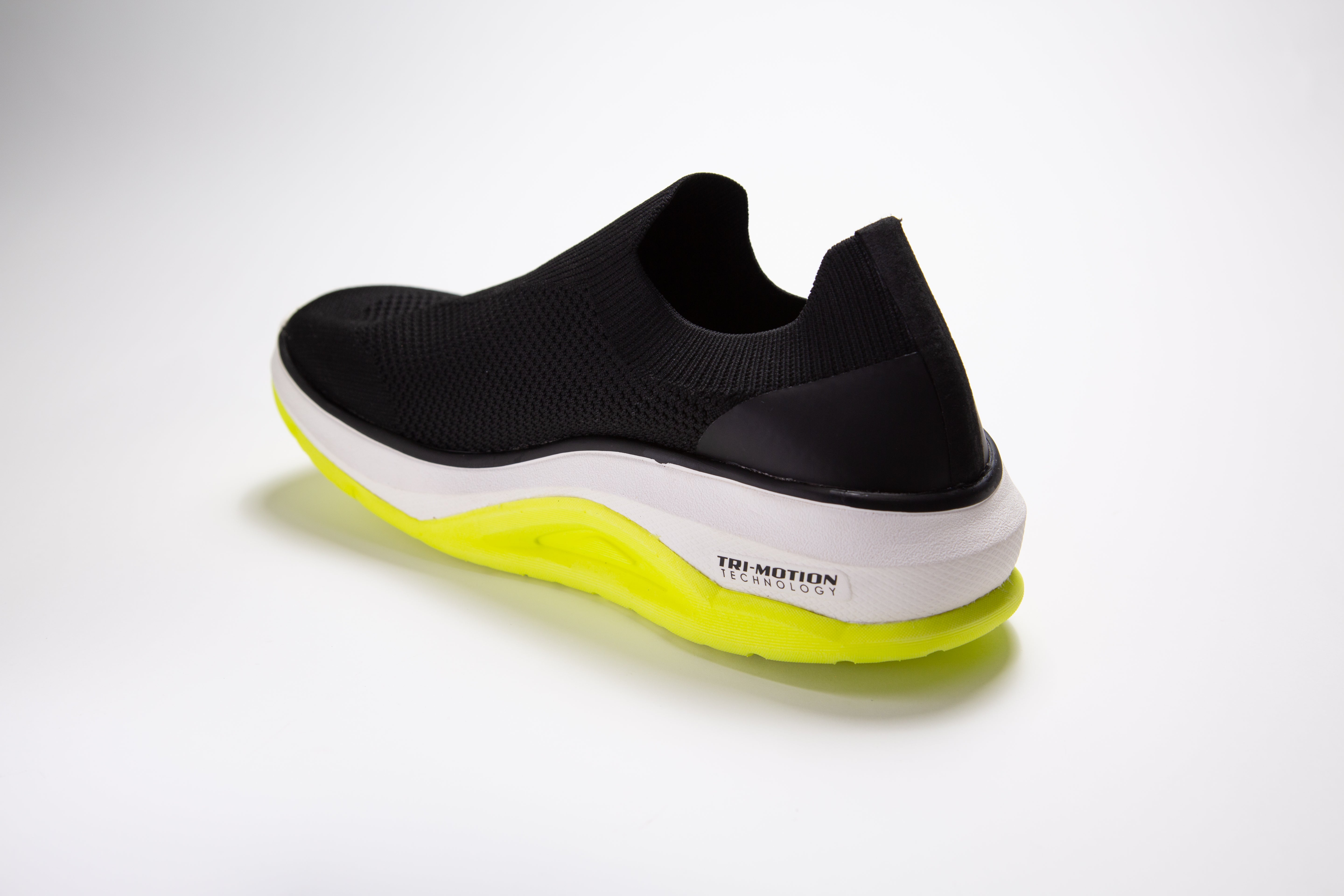 VELOUS Vernonia Easy-On Sneaker