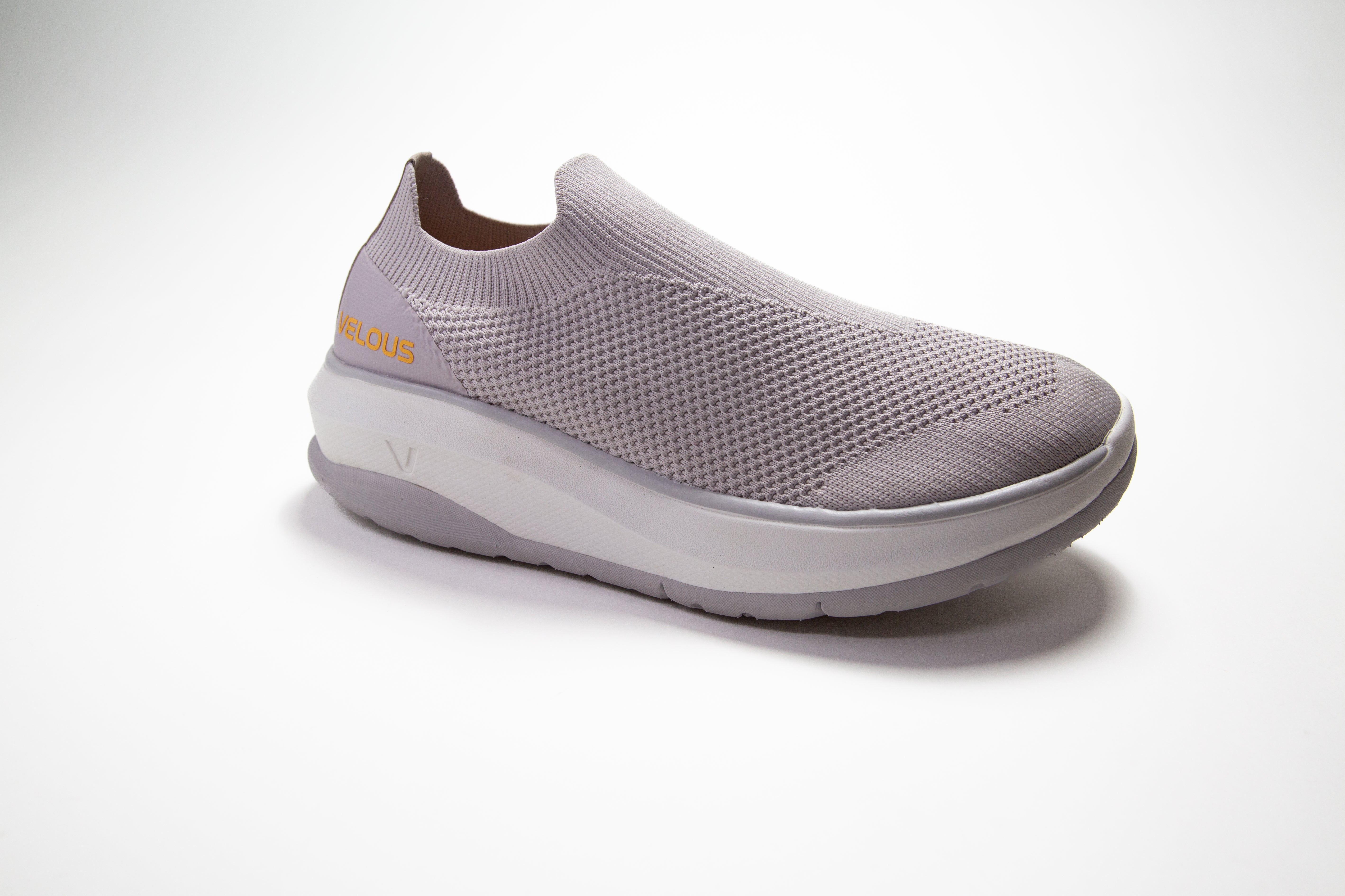 VELOUS Vernonia Easy-On Sneaker