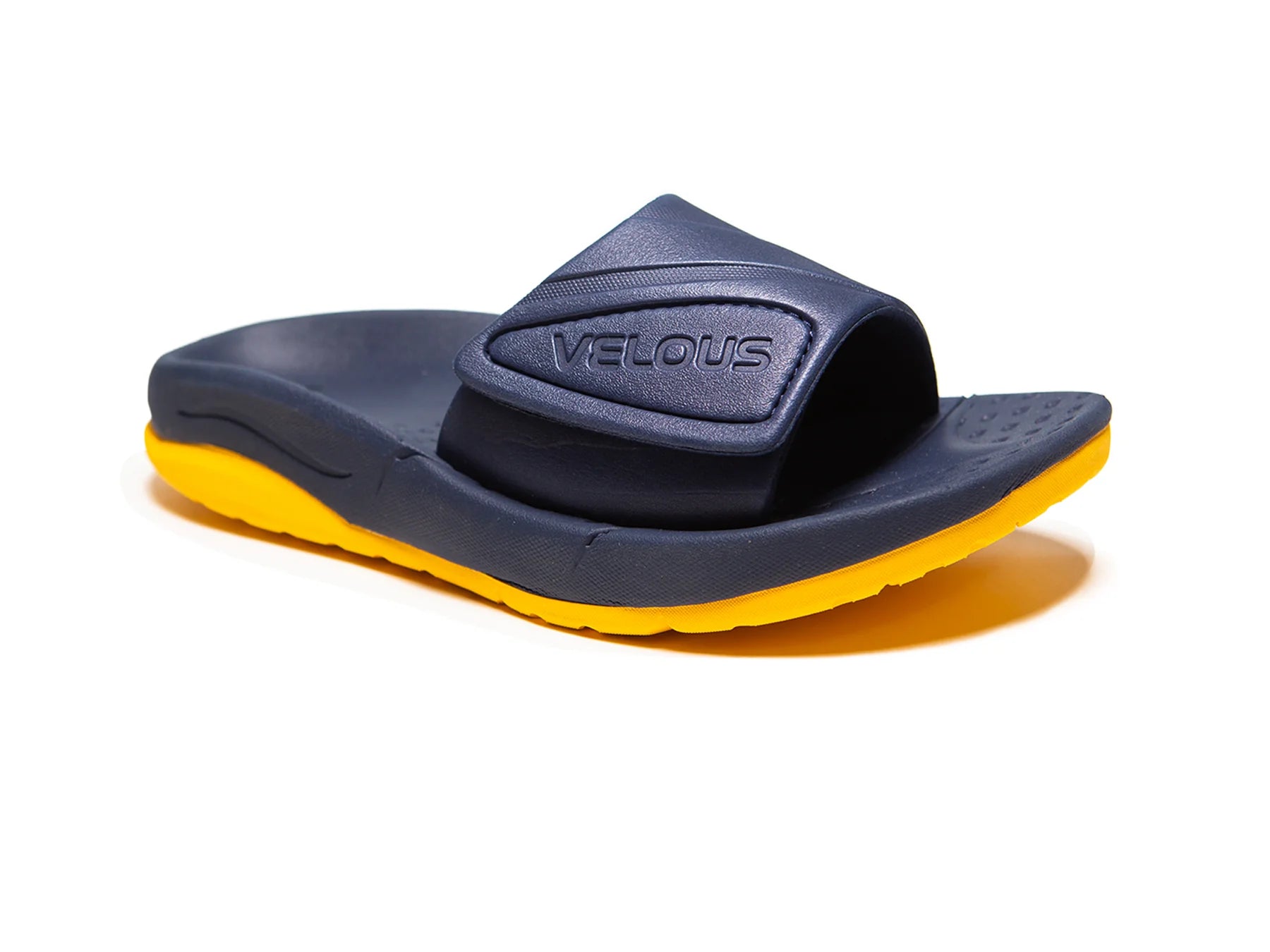 VELOUS navy en gele herstelslipper recovery verstelbare slide op een witte achtergrond